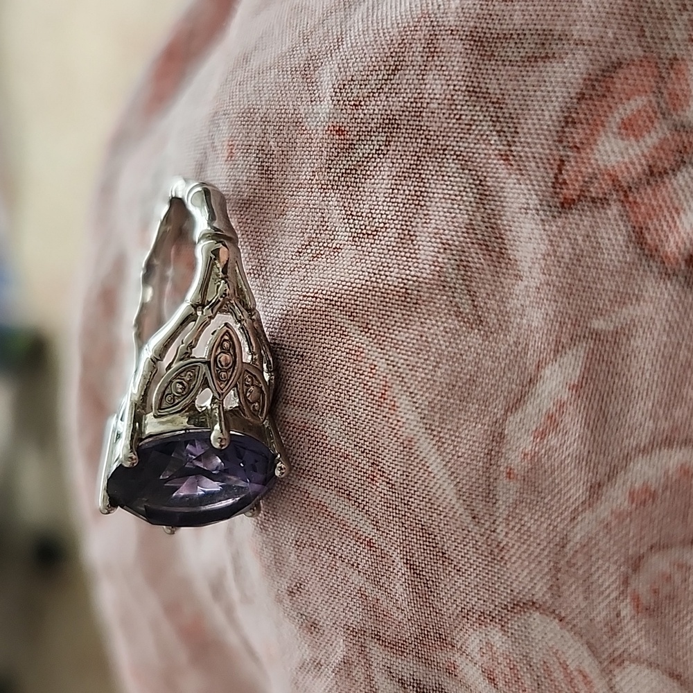 Ring - Picture 4 of 4